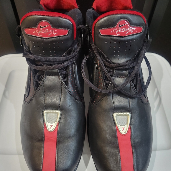 Nike Zoom Michael Vick 2 Black and Red Athletic Sneakers - Picture 8 of 8